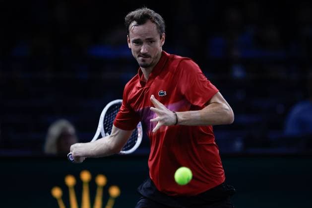 Paris, 30 10 2024 Tennis Rolex Paris Masters 2024, Alexei Popyrin Daniil Medvedev v l , Daniil Medvedev plays a forehand Copyright: AntonioxBorga