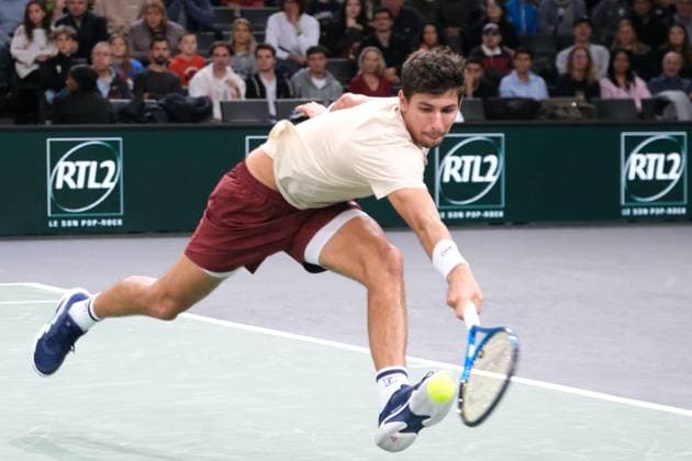 October 30, 2024, Paris, France: ALEXEI POPYRIN (AUS) returns the ball to DANIL MEDVEDEV (RUS) during the day three of Rolex Paris Masters 1000 tournament at Paris Accor Arena Stadium in Paris France..Popyrin won 6:4 2:6 7:6 Paris France - ZUMAp119 20241030_zaf_p119_008 Copyright: xPierrexSteveninx