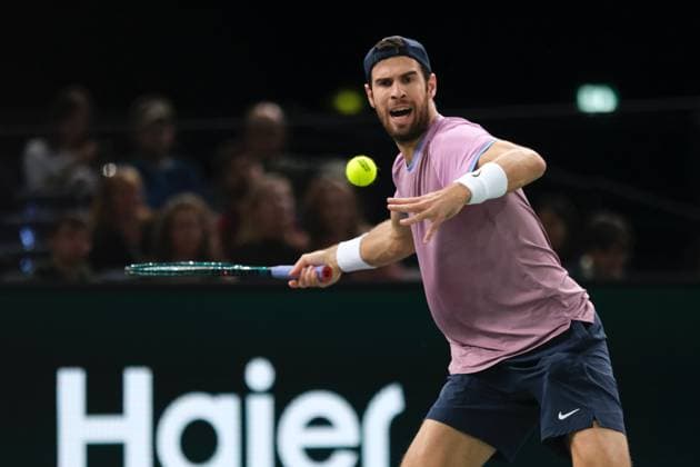 October 30, 2024, Paris, France: KAREN KHACHANOV (RUS) returns the ball to GIOVANI PERRICARD (FRA) during the day three of Rolex Paris Masters 1000 tournament at Paris Accor Arena Stadium in Paris France Paris France - ZUMAp119 20241030_zaf_p119_067 Copyright: xPierrexSteveninx