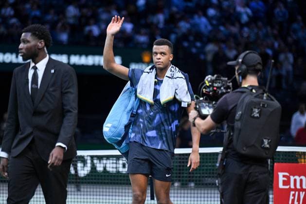 Rolex Paris Masters - Second Round French tennis player, Giovanni Mpetshi Perricard, during the second round of the Rolex Paris Masters in Bercy, Paris, France, on October 30, 2024. Photo by Tomas Stevens ABACAPRESS.COM Paris France  Copyright: xStevensxTomas ABACAx