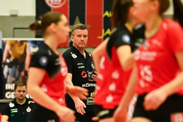 Alexander Waibl Head Coach Dresdner SC Dresdner SC vs VfB Suhl Lotto Thueringen, 1 Volleyball Bundesliga Women, Season 2024 2025, 30 10 2024 Dresdner SC vs VfB Suhl Lotto Thueringen, 1 Volleyball Bundesliga Women, Season 2024 2025, 30 10 2024 Dresden Copyright: xEibner-Pressefoto PatrickxHoepnex EP_PHR