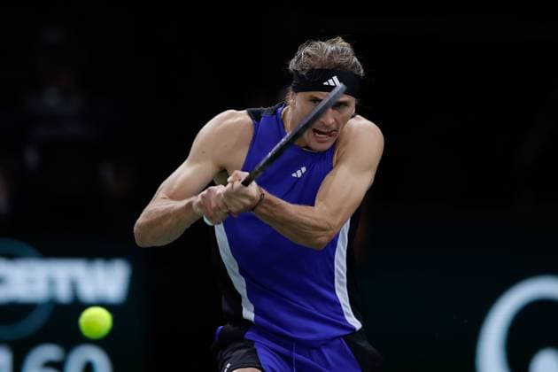 Paris, 30 10 2024 Tennis Rolex Paris Masters 2024, Alexander Zverev GER Tallon Griekspoor NL v l , Alexander Zverev GER plays a backhand Copyright: AntonioxBorga