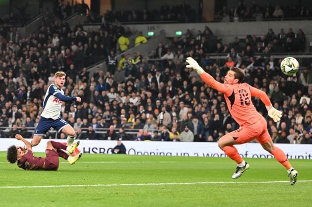 Tottenham Hotspur v Manchester City EFL Cup 30 10 2024. **GOAL** Tottenham Hotspur forward Timo Werner (16) shoots at goal GOAL scores 1-0 during the EFL Cup match between Tottenham Hotspur and Manchester City at Tottenham Hotspur Stadium, London, United Kingdom on 30 October 2024. London Tottenham Hotspur Stadium London United Kingdom Editorial use only DataCo restrictions apply See www.football-dataco.com , Copyright: xSimonxTraylenx PSI-20710-0007