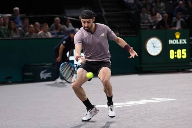 ROLEX PARIS MASTERS TENNIS 2024 Thierry Larret Maxppp. Tennis. Rolex Paris Masters. Accorhotels Arena, Paris (75), Le 31 Octobre 2024. Jordan THOMPSON (AUS) vs Adrian MANNARINO (FRA); Paris (75) ACCORHOTELS ARENA ILE DE FRANCE FRANCE  Copyright: xMAXPPPxThierryxLarretx TL_20241031_9010 0777248383st