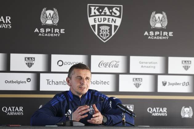 Eupen s head coach Mersad Selimbegovic pictured during a press conference, PK, Pressekonferenz the weekly press conference of Belgian soccer team KAS Eupen, Thursday 31 October 2024 in Eupen, to discuss the next game in the challenger pro league national competition. NATACHAxFREISEN  x104182462x