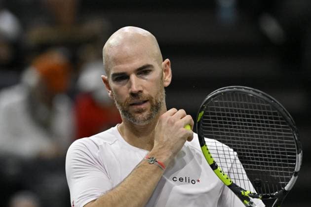 Tennis : Rolex Paris Masters 2024 - Adrian Mannarino - France Tennis : Rolex Paris Masters 2024 - Paris - 30 10 2024 ChrysleneCaillaud Panoramic 