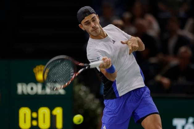 October 31, 2024, Paris, Paris, France: Francisco CERUNDOLO (ARG) in action during the Rolex masters Paris match between Stefanos TSITSIPAS (GRE), and Francisco CERUNDOLO (ARG) at Accor hotel arena on October 31 2024. Paris France - ZUMAb253 20241031_zsp_b253_002 Copyright: xLoicxBaratouxx