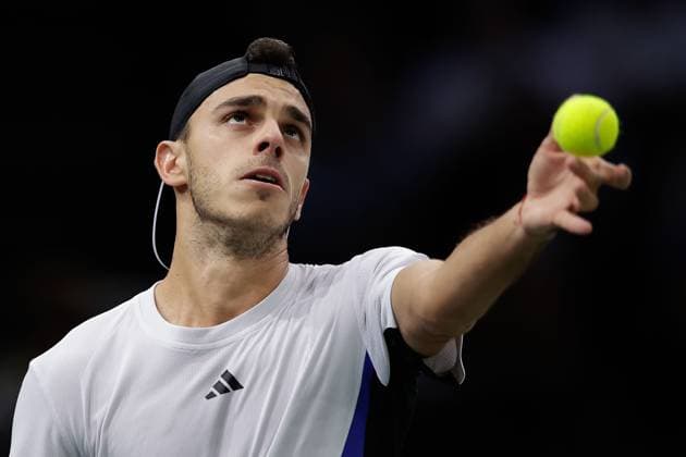 ROLEX PARIS MASTERS TENNIS 2024 Paris, 31 10 2024 Tennis Rolex Paris Masters 2024, Stefanos Tsitsipas Francisco Cerundolo z v l , Francisco Cerundolo makes a serve Copyright: AntonioxBorga