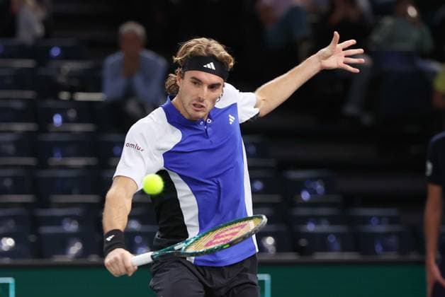 ROLEX PARIS MASTERS TENNIS 2024 Thierry Larret Maxppp. Tennis. Rolex Paris Masters. Accorhotels Arena, Paris (75), Le 31 Octobre 2024. Stefanos TSITSIPAS (GRE) vs Francisco CERUNDOLO (ARG). Paris (75) ACCORHOTELS ARENA ILE DE FRANCE FRANCE  Copyright: xMAXPPPxThierryxLarretx TL_20241031_9518 0777313764st