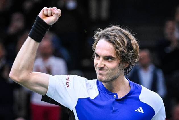 October 31, 2024, Paris, France, France: Stefanos TSITSIPAS of Greece celebrates his victory during the fourth day of the Rolex Paris Masters 1000 tennis tournament at Accor Arena on October 31, 2024 in Paris, France. Paris France - ZUMAm308 20241031_zsp_m308_023 Copyright: xMatthieuxMirvillex
