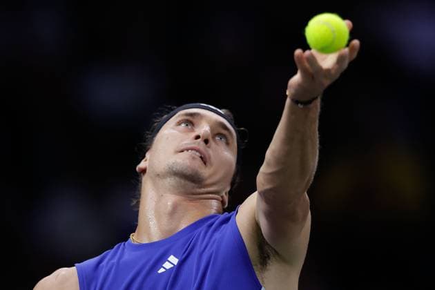 ROLEX PARIS MASTERS TENNIS 2024 Paris, 31 10 2024 Tennis Rolex Paris Masters 2024, Alexander Zverev GER TArthur Fils FRA v l , Alexander Zverev GER makes a serve Copyright: AntonioxBorga