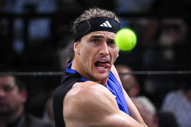 October 31, 2024, Paris, France, France: Alexander ZVEREV of Germany during the fourth day of the Rolex Paris Masters 1000 tennis tournament at Accor Arena on October 31, 2024 in Paris, France. Paris France - ZUMAm308 20241031_zsp_m308_026 Copyright: xMatthieuxMirvillex
