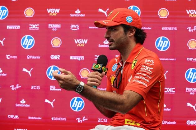 SAINZ Carlos (spa), Scuderia Ferrari SF-24, portrait during the Formula 1 Grande Premio de Sao Paulo 2024, 21th round of the 2024 Formula One World Championship, WM, Weltmeisterschaft from November 1 to 3, 2024 on the Interlagos Circuit, in Sao Paulo, Brazil - F1 - SAO PAULO GRAND PRIX 2024 DPPI Panoramic  241031_R21_BRASILE_DP_XB3_1851_1