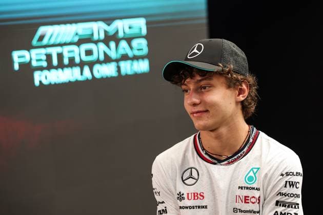 KIMI ANTONELLI Andrea (ita), Junior Driver of Mercedes AMG F1 Team, portrait during the Formula 1 Grande Premio de Sao Paulo 2024, 21th round of the 2024 Formula One World Championship, WM, Weltmeisterschaft from November 1 to 3, 2024 on the Interlagos Circuit, in Sao Paulo, Brazil - F1 - SAO PAULO GRAND PRIX 2024 DPPI Panoramic  241031_R21_BRASILE_DP_XB3_1964