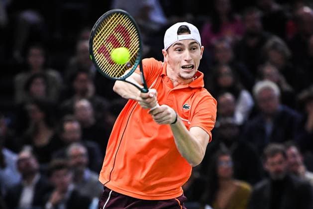 October 31, 2024, Paris, France, France: Ugo HUMBERT of France during the fourth day of the Rolex Paris Masters 1000 tennis tournament at Accor Arena on October 31, 2024 in Paris, France. Paris France - ZUMAm308 20241031_zsp_m308_067 Copyright: xMatthieuxMirvillex