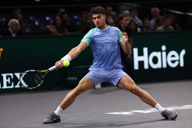 ROLEX PARIS MASTERS TENNIS 2024 Thierry Larret Maxppp. Tennis. Rolex Paris Masters. Accorhotels Arena, Paris (75), Le 31 Octobre 2024. Hugo IMBERT (FRA) vs Carlos ALCARAZ (ESP). Paris (75) ACCORHOTELS ARENA ILE DE FRANCE FRANCE  Copyright: xMAXPPPxThierryxLarretx TL_20241031_3006 0777405387st