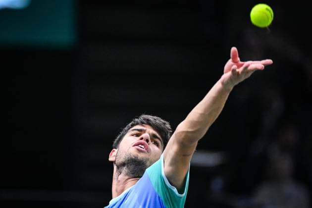 October 31, 2024, Paris, France, France: Carlos ALCARAZ of Spain during the fourth day of the Rolex Paris Masters 1000 tennis tournament at Accor Arena on October 31, 2024 in Paris, France. Paris France - ZUMAm308 20241031_zsp_m308_051 Copyright: xMatthieuxMirvillex