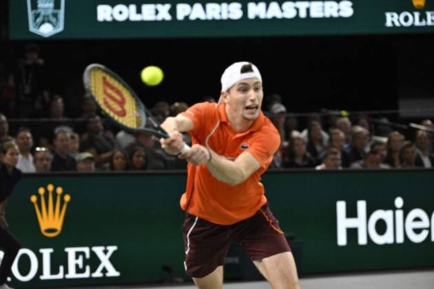 Tennis : Rolex Paris Masters 2024 - Ugo Humbert - France bat Carlos Alcaraz - Espagne Tennis : Rolex Paris Masters 2024 - Paris - 30 10 2024 ChrysleneCaillaud Panoramic 