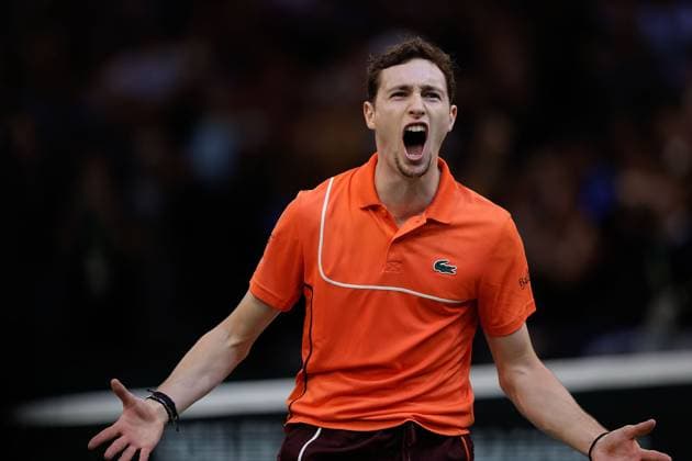 ROLEX PARIS MASTERS TENNIS 2024 Paris, 31 10 2024 Tennis Rolex Paris Masters 2024, Ugo Humbert FRA Carlos Alcaraz SPA v l , Ugo Humbert FRA celebrates after the victory Copyright: AntonioxBorga