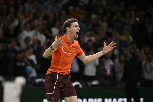 Tennis : Rolex Paris Masters 2024 - Ugo Humbert - France bat Carlos Alcaraz - Espagne Tennis : Rolex Paris Masters 2024 - Paris - 30 10 2024 ChrysleneCaillaud Panoramic 