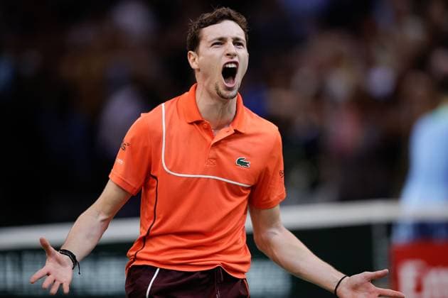 ROLEX PARIS MASTERS TENNIS 2024 Paris, 31 10 2024 Tennis Rolex Paris Masters 2024, Ugo Humbert FRA Carlos Alcaraz SPA v l , Ugo Humbert FRA celebrates after the victory Copyright: AntonioxBorga