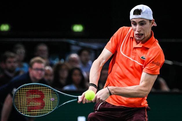 October 31, 2024, Paris, France, France: Ugo HUMBERT of France during the fourth day of the Rolex Paris Masters 1000 tennis tournament at Accor Arena on October 31, 2024 in Paris, France. Paris France - ZUMAm308 20241031_zsp_m308_068 Copyright: xMatthieuxMirvillex