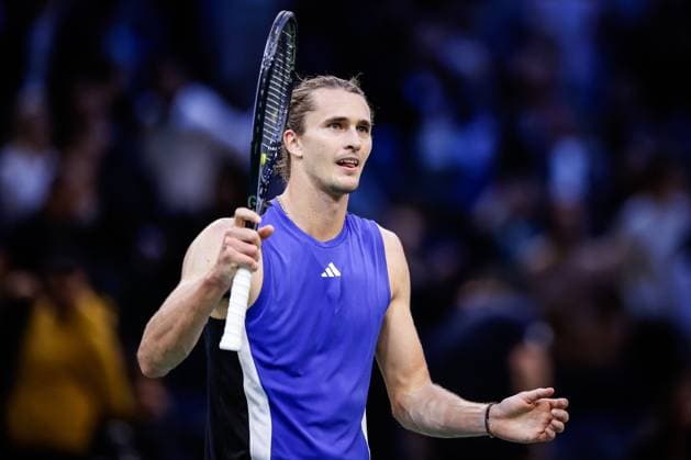 October 31, 2024, Paris, France, France: Alexander ZVEREV of Germany celebrates his victory during the fourth day of the Rolex Paris Masters 1000 tennis tournament at Accor Arena on October 31, 2024 in Paris, France. Paris France - ZUMAm308 20241031_zsp_m308_076 Copyright: xMatthieuxMirvillex
