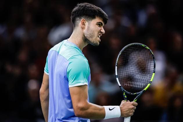 October 31, 2024, Paris, France, France: Carlos ALCARAZ of Spain celebrates his point during the fourth day of the Rolex Paris Masters 1000 tennis tournament at Accor Arena on October 31, 2024 in Paris, France. Paris France - ZUMAm308 20241031_zsp_m308_078 Copyright: xMatthieuxMirvillex