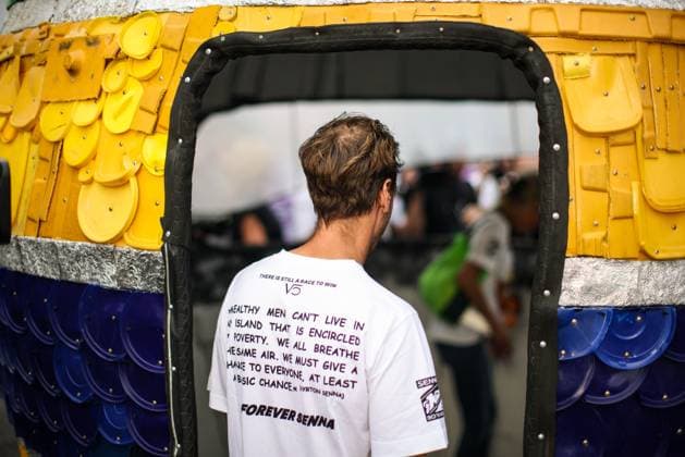 Sebastian Vettel at Senna Tribute with gigant replica Senna helmet, casque, created by local artists working with Sebastian Vettel and Senna Foundation during the Formula 1 Grande Premio de Sao Paulo 2024, 21th round of the 2024 Formula One World Championship, WM, Weltmeisterschaft from November 1 to 3, 2024 on the Interlagos Circuit, in Sao Paulo, Brazil - F1 - SAO PAULO GRAND PRIX 2024 DPPI Panoramic  241031_R21_BRASILE_DP_XB5_9562