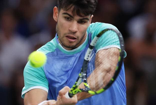(241101) -- PARIS, Nov. 1, 2024 -- Carlos Alcaraz of Spain returns a shot during the singles round of 16 match between Carlos Alcaraz of Spain and Ugo Humbert of France at Paris ATP, Tennis Herren Masters 1000 tennis tournament in Paris, France, Oct. 31, 2024. ) (SP)FRANCE-PARIS-TENNIS-ATP-MASTERS GaoxJing 