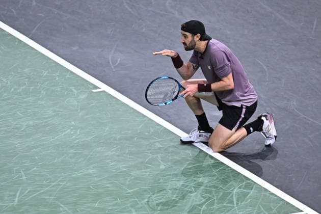 Rolex Paris Masters - Thompson Defeats Mannarino Jordan Thompson (AUS) during his third round at the 2024 Rolex Paris Masters at the Accor Arena in Paris, France, on October 31, 2024. Photo by Corinne Dubreuil ABACAPRESS.COM Paris France  Copyright: xDubreuilxCorinne ABACAx
