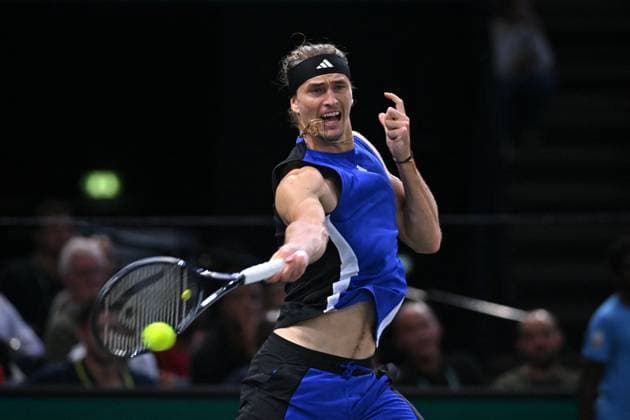 Rolex Paris Masters - Zverev Defeats Fils Alexander Zverev (GER) during his third round at the 2024 Rolex Paris Masters at the Accor Arena in Paris, France, on October 31, 2024. Photo by Corinne Dubreuil ABACAPRESS.COM Paris France  Copyright: xDubreuilxCorinne ABACAx