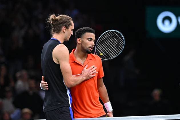 Rolex Paris Masters - Zverev Defeats Fils Alexander Zverev (GER) during his third round at the 2024 Rolex Paris Masters at the Accor Arena in Paris, France, on October 31, 2024. Photo by Corinne Dubreuil ABACAPRESS.COM Paris France  Copyright: xDubreuilxCorinne ABACAx