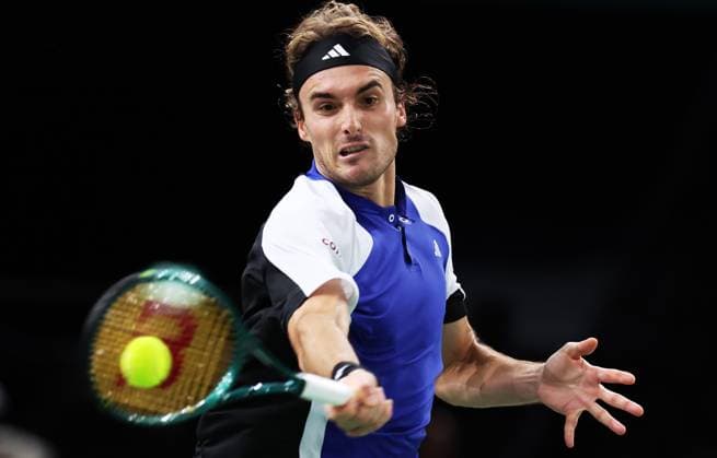 (241101) -- PARIS, Nov. 1, 2024 -- Stefanos Tsitsipas of Greece hits a return during the singles round of 16 match between Stefanos Tsitsipas of Greece and Francisco Cerundolo of Argentina at Paris ATP, Tennis Herren Masters 1000 tennis tournament in Paris, France, Oct. 31, 2024. ) (SP)FANCE-PARIS-TENNIS-ATP-MASTERS GaoxJing 