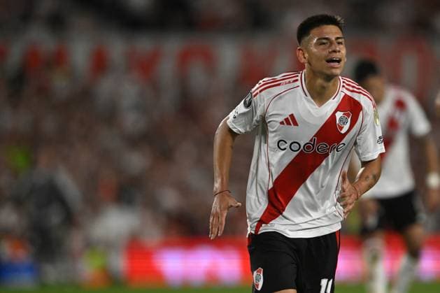BUENOS AIRES, ARGENTINA - OCTOBER 29: Claudio Echeverri of River Plate during the Copa CONMEBOL Libertadores 2024 Semifinal second leg match between River Plate and Atletico Mineiro at Estadio Mas Monumental Antonio Vespucio Liberti on October 29, 2024 in Buenos Aires, Argentina. River Plate v Atletico Mineiro - Copa CONMEBOL Libertadores 2024 Copyright: xSFSIx