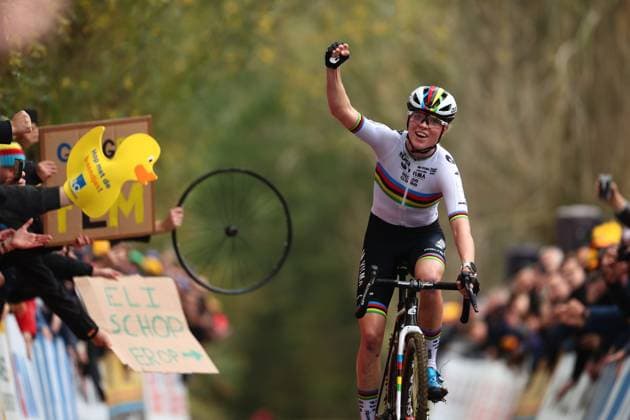 Sport Bilder des Tages Dutch Fem Van Empel celebrates as she crosses the finish line to win the women elite race of the Koppenbergcross, the first race (out of eight) of the X2O Badkamers trophy cyclocross competition, in Melden, Oudenaarde, on Friday 01 November 2024. DAVIDxPINTENS  x104267112x