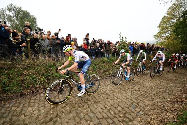 Belgian Thijs Aerts (L) pictured in action during the men elite race of the Koppenbergcross, the first race (out of eight) of the X2O Badkamers trophy cyclocross competition, in Melden, Oudenaarde, on . DAVIDxPINTENS  x104271605x