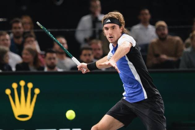 November 1, 2024, Paris, France: STEFANOS TSITSIPAS (GRE) returns the ball to ALEXANDER ZVEREV (GER) during the quarter final of Rolex Paris Masters 1000 tournament at Accor Arena Stadium in Paris France Paris France - ZUMAp119 20241101_zaf_p119_012 Copyright: xPierrexSteveninx