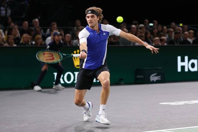ROLEX PARIS MASTERS TENNIS 2024 Thierry Larret Maxppp. Tennis. Rolex Paris Masters. Accorhotels Arena, Paris (75), Le 1er Novembre 2024. Quart de finale : Alexander ZVEREV (GER) vs Stefanos TSITSIPAS (GRE) Paris (75) ACCORHOTELS ARENA ILE DE FRANCE FRANCE  Copyright: xMAXPPPxThierryxLarretx TL_20241101_9015 0777563107st