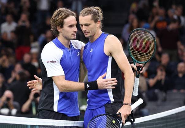ROLEX PARIS MASTERS TENNIS 2024 Thierry Larret Maxppp. Tennis. Rolex Paris Masters. Accorhotels Arena, Paris (75), Le 1er Novembre 2024. Quart de finale : Alexander ZVEREV (GER) vs Stefanos TSITSIPAS (GRE) Paris (75) ACCORHOTELS ARENA ILE DE FRANCE FRANCE  Copyright: xMAXPPPxThierryxLarretx TL_20241101_9832 0777567199st