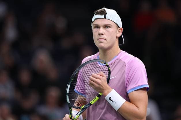 ROLEX PARIS MASTERS TENNIS 2024 Thierry Larret Maxppp. Tennis. Rolex Paris Masters. Accorhotels Arena, Paris (75), Le 1er Novembre 2024. Quart de finale : Holger RUNE (DEN) vs Alex DE MINAUR (AUS); Paris (75) ACCORHOTELS ARENA ILE DE FRANCE FRANCE  Copyright: xMAXPPPxThierryxLarretx TL_20241101_8304 0777578948st
