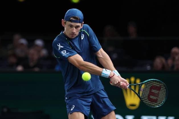 ROLEX PARIS MASTERS TENNIS 2024 Thierry Larret Maxppp. Tennis. Rolex Paris Masters. Accorhotels Arena, Paris (75), Le 1er Novembre 2024. Quart de finale : Holger RUNE (DEN) vs Alex DE MINAUR (AUS); Paris (75) ACCORHOTELS ARENA ILE DE FRANCE FRANCE  Copyright: xMAXPPPxThierryxLarretx TL_20241101_8307 0777579020st