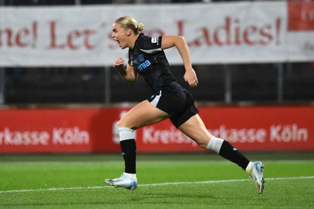 Soccer Google Pixel Womens Bundesliga Season 2024 2025 8 Matchday 1 FC Köln Bayer 04 Leverkusen on 01 11 2024 at Franz Kremer Stadium in Cologne Goal celebration to 0 1 by Cornelia Kramer Bayer 04 Leverkusen DFB regulations prohibit any use of photographs as image sequences and or quasi video Nordrhein Westfalen Germany