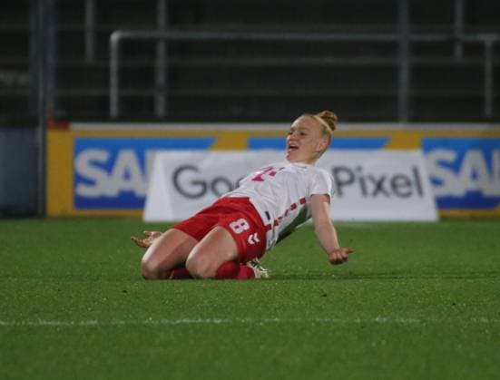 01 11 2024, xgrfx, Soccer Google Pixel Women Bundesliga, 1 FC Köln Bayer 04 Leverkusen emspor, v l Tor, Laura Vogt 1 FC Köln DFL DFB REGULATIONS PROHIBIT ANY USE OF PHOTOGRAPHS as IMAGE SEQUENCES and or QUASI VIDEO Köln