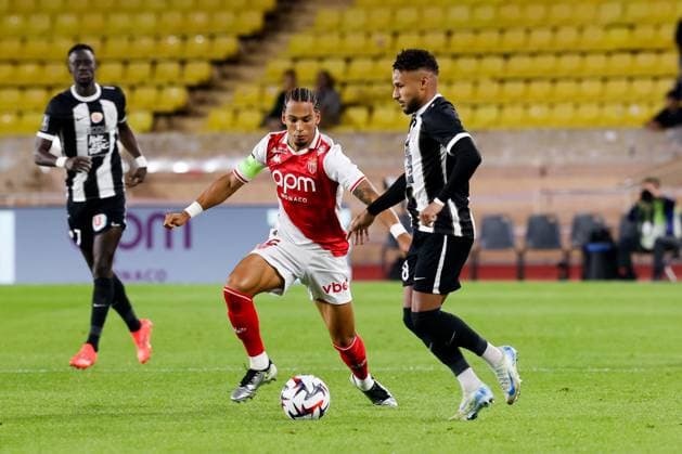 AS Monaco v Angers SCO - Ligue 1 MCDonald s 2024 2025 18 Jim ALLEVINAH (sco) - 05 Thilo KEHRER (asm) during the Ligue 1 MCDonald s match between Monaco and Angers at Stade Louis II on November 1, 2024 in Monaco, Monaco. Monaco Monaco  Copyright: xFEPx 776232185
