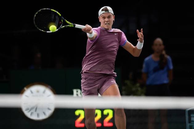 ROLEX PARIS MASTERS TENNIS 2024 Paris, 01 11 2024 Tennis Rolex Paris Masters 2024, Holger Rune Alex de Minaur v l , Holger Rune plays a forehand Copyright: AntonioxBorga
