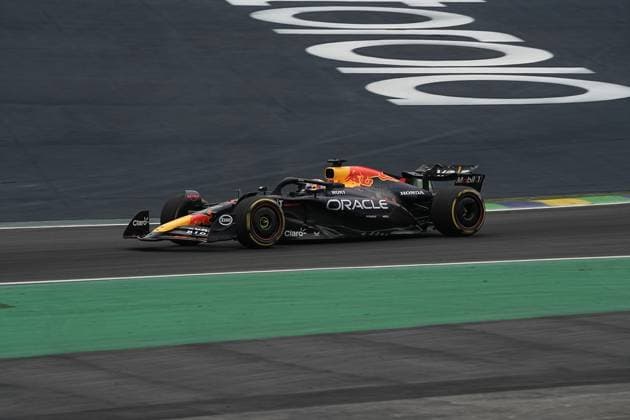 November 1, 2024, Sao Paulo, Sao Paulo, Brazil: MAX VERSTAPEN, of Red Bull Racing, drives during the qualifying to the sprint race of the 2024 Formula One Grand Prix of Sao Paulo at Interlagos circuit, on November 1. The grand prix will be celebrated next Sunday, November 3. Sao Paulo Brazil - ZUMAl146 20241101_aaf_l146_035 Copyright: xPauloxLopesx