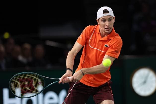 ROLEX PARIS MASTERS TENNIS 2024 Thierry Larret Maxppp. Tennis. Rolex Paris Masters. Accorhotels Arena, Paris (75), Le 1er Novembre 2024. Quart de finale : Jordan THOMPSON (AUS) vs Ugo HUMBERT (FRA). Paris (75) ACCORHOTELS ARENA ILE DE FRANCE FRANCE  Copyright: xMAXPPPxThierryxLarretx TL_20241101_2012 0777592682st