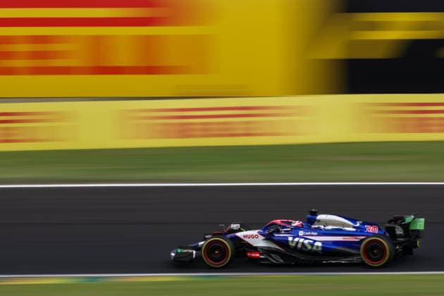 30 LAWSON Liam (nzl), Visa Cash App RB F1 Team VCARB 01, action during the Formula 1 Grande Premio de Sao Paulo 2024, 21th round of the 2024 Formula One World Championship, WM, Weltmeisterschaft from November 1 to 3, 2024 on the Interlagos Circuit, in Sao Paulo, Brazil - F1 - SAO PAULO GRAND PRIX 2024 DPPI Panoramic  241101_R21_BRASILE_DP_XB3_1542