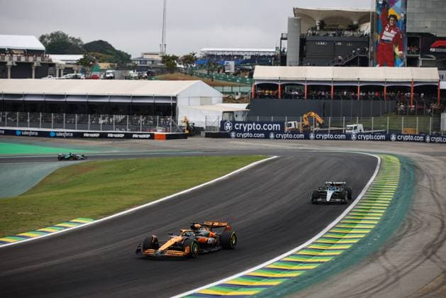 during the Formula 1 Grande Premio de Sao Paulo 2024, 21th round of the 2024 Formula One World Championship, WM, Weltmeisterschaft from November 1 to 3, 2024 on the Interlagos Circuit, in Sao Paulo, Brazil - F1 - SAO PAULO GRAND PRIX 2024 DPPI Panoramic  241101_R21_BRASILE_DP_XB5_0090